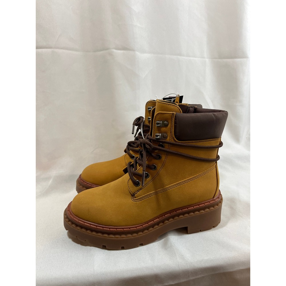 Wild Fable Womens Wheat Yellow Lace Up Lug Sole Combat Boots Size 6.5 NWT